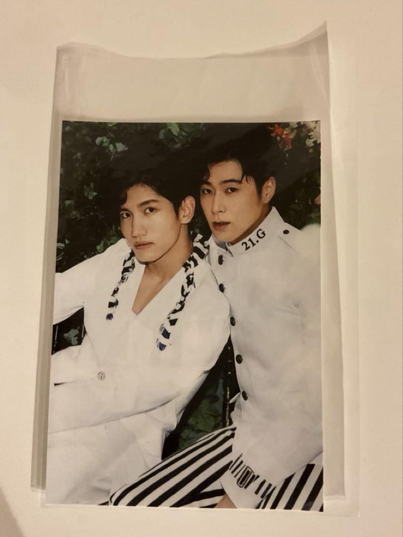 韓国版　写真集　東方神起 TI AMO＆大型ポスター Amazon.co.jp: 韓国版 写真集 東方神起 TI AMO＆大型ポスター