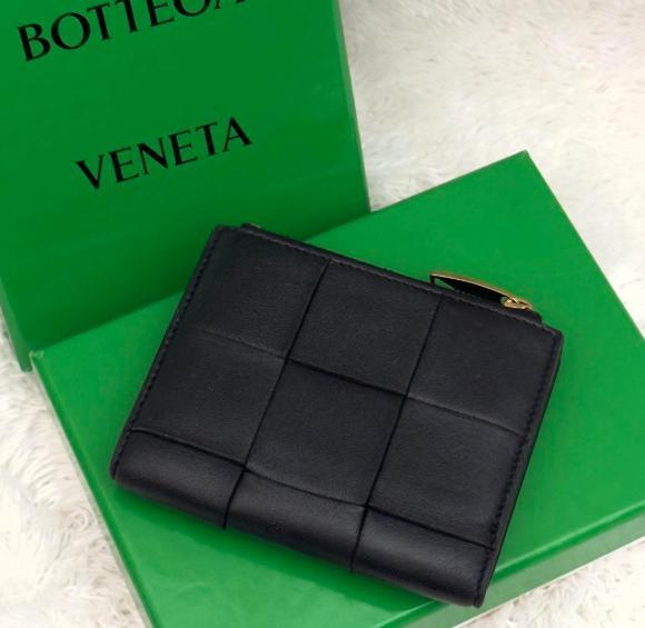 美品⭐️BOTTEGAVENETA ボッテガ イントレ カセット 財布 RFID 美品⭐️BOTTEGAVENETA ボッテガ イントレ カセット 財布 RFID