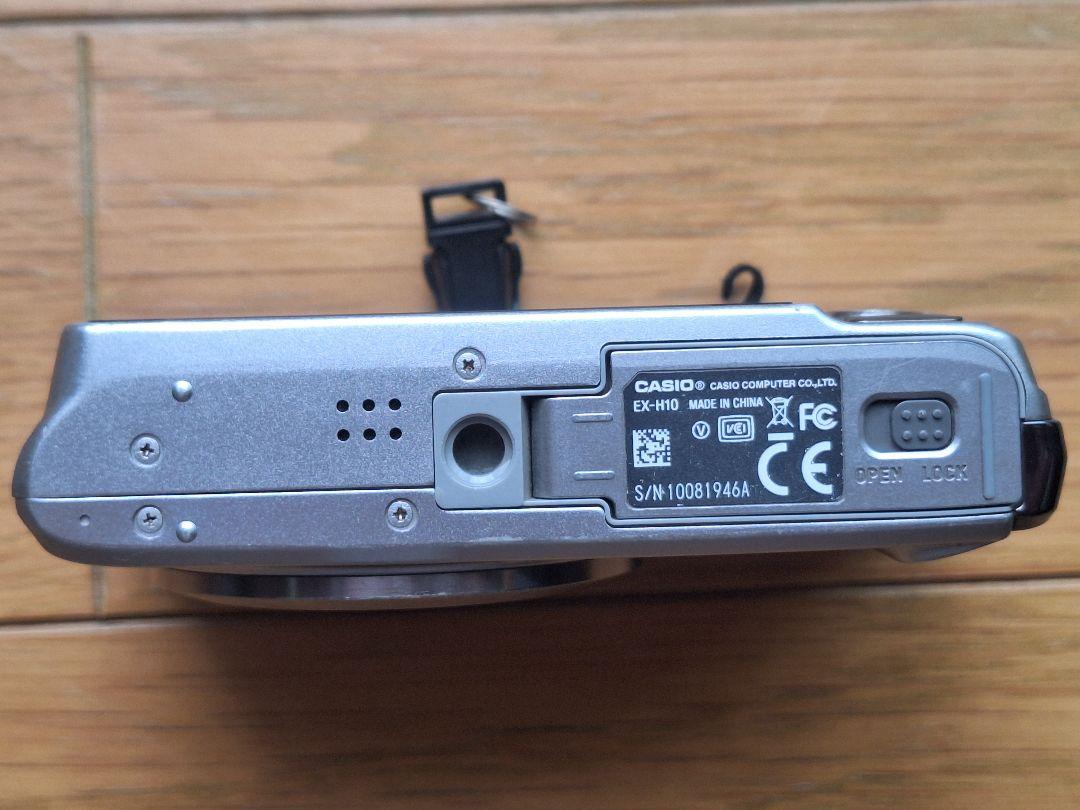 CASIO デジカメ　EX-H10