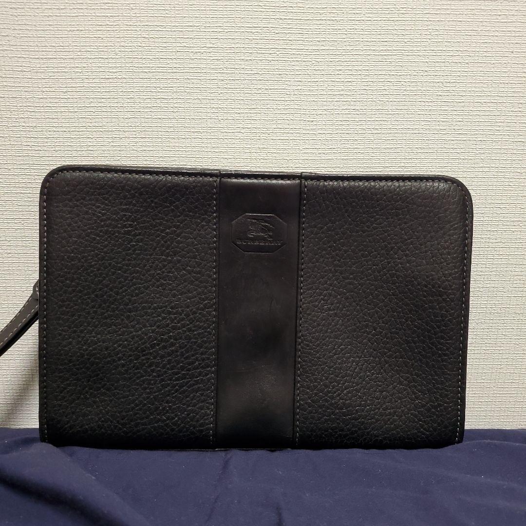 Burberry ブラックレザー クラッチバッグ - メルカリ