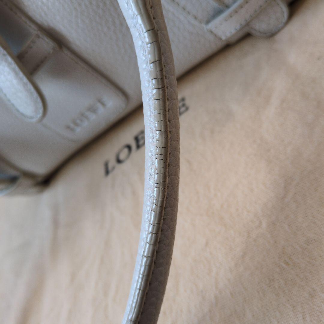 LOEWE ホワイトレザーハンドバッグ