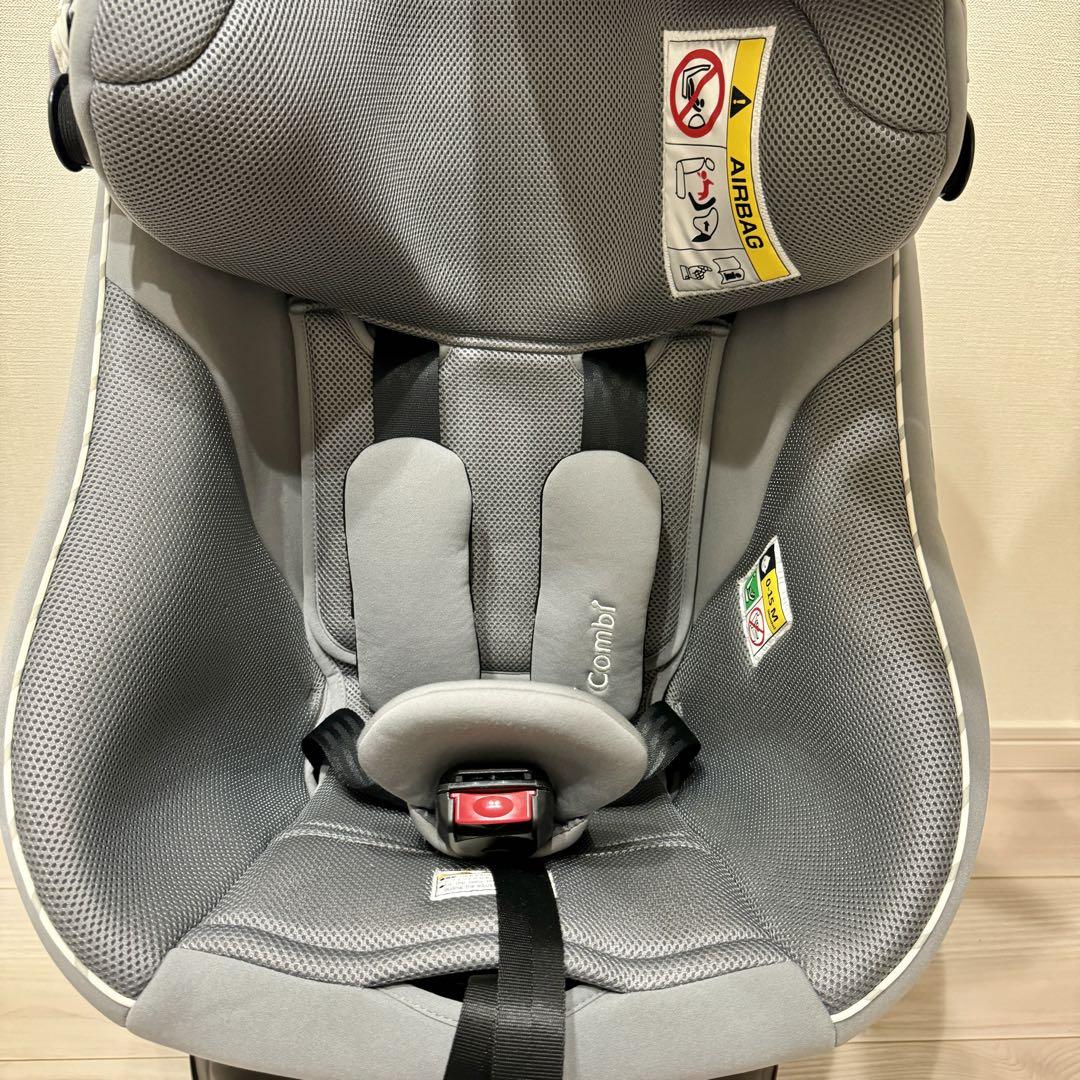 コンビ　クルムーヴアドバンスISOFIX 回転式