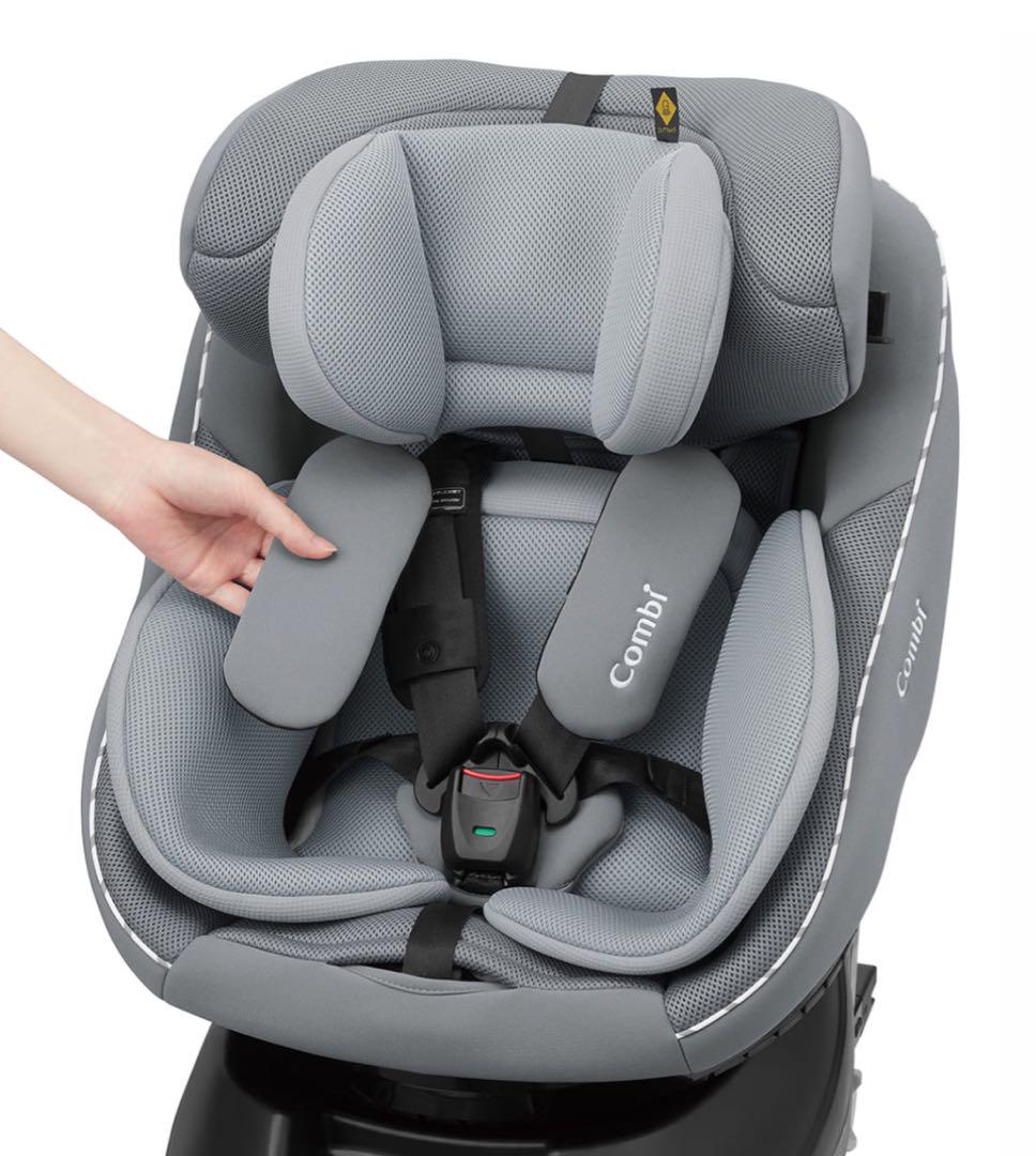 コンビ　クルムーヴアドバンスISOFIX 回転式