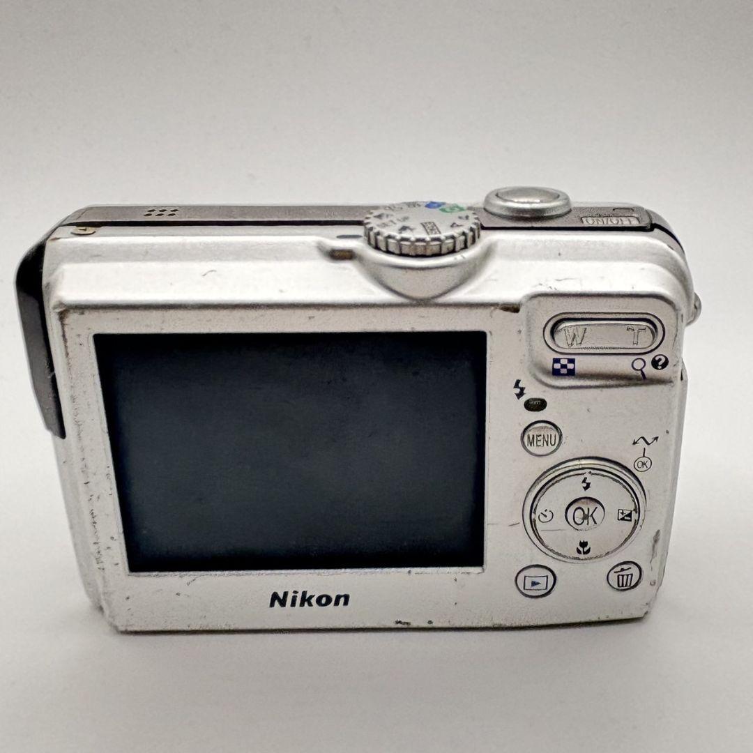 Nikon COOLPIX P1 シルバー 新品バッテリー付 - メルカリ