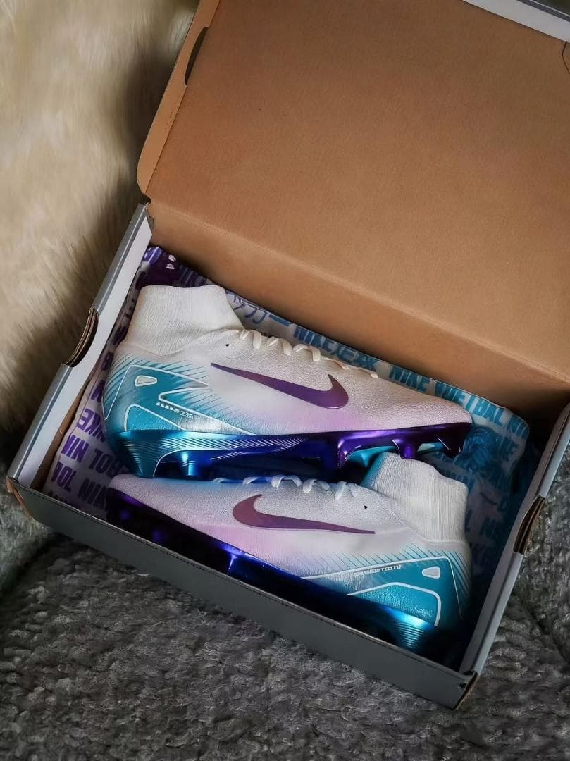 Nike サッカーシューズ ホワイト ブルー パープルNIKE