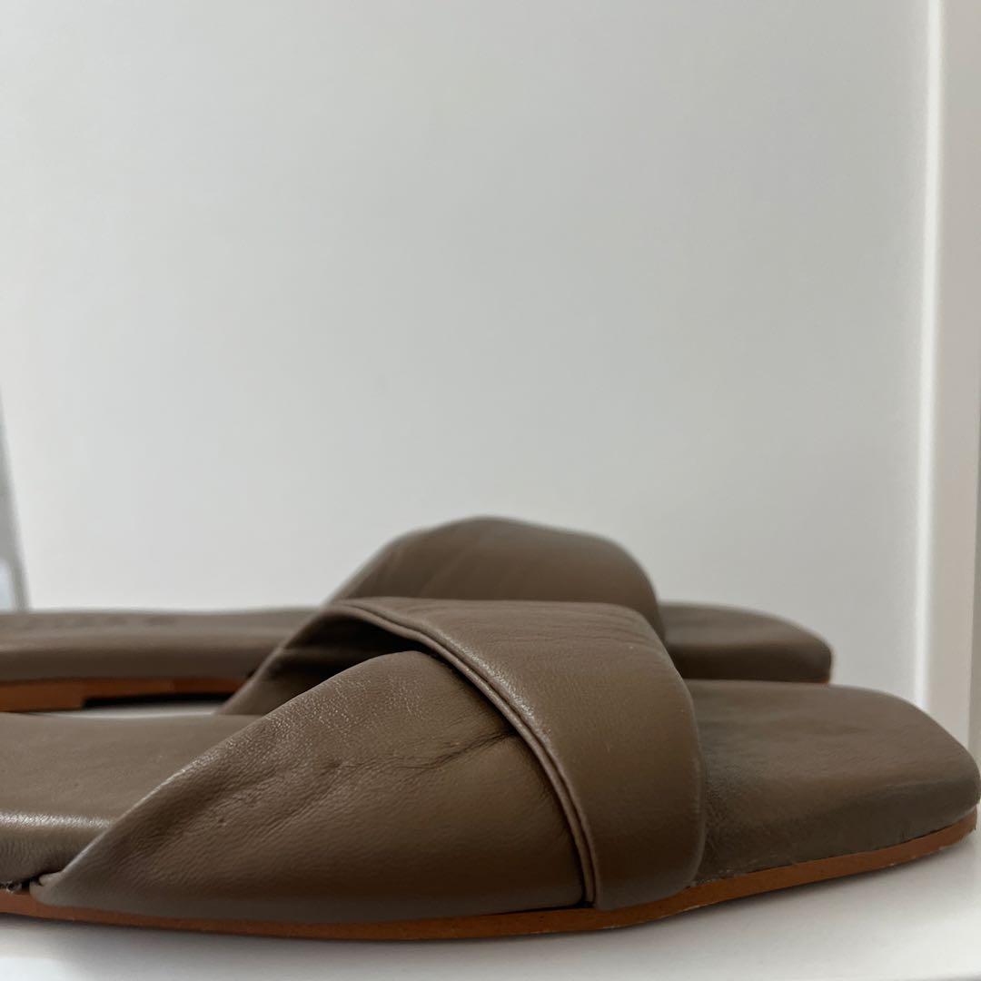 VINILOブラウン フラット トング サンダル 37 VINILOブラウン フラット トング サンダル 37