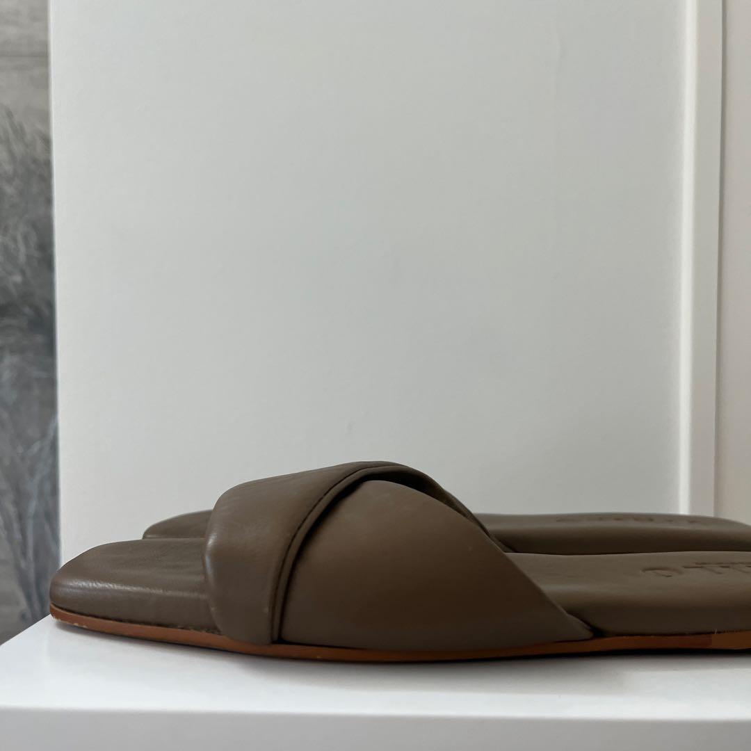 VINILOブラウン フラット トング サンダル 37 VINILOブラウン フラット トング サンダル 37