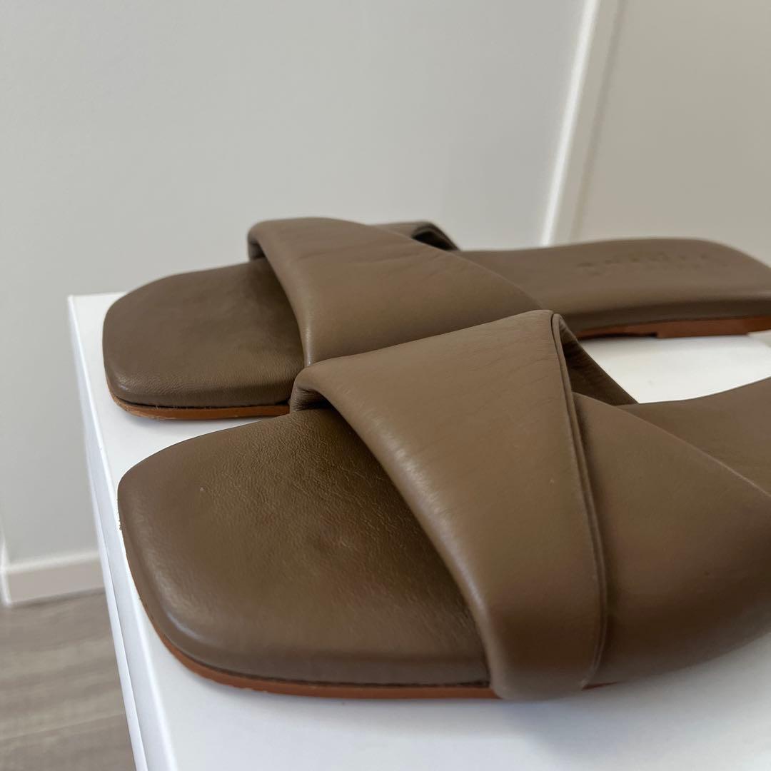 VINILOブラウン フラット トング サンダル 37 VINILOブラウン フラット トング サンダル 37