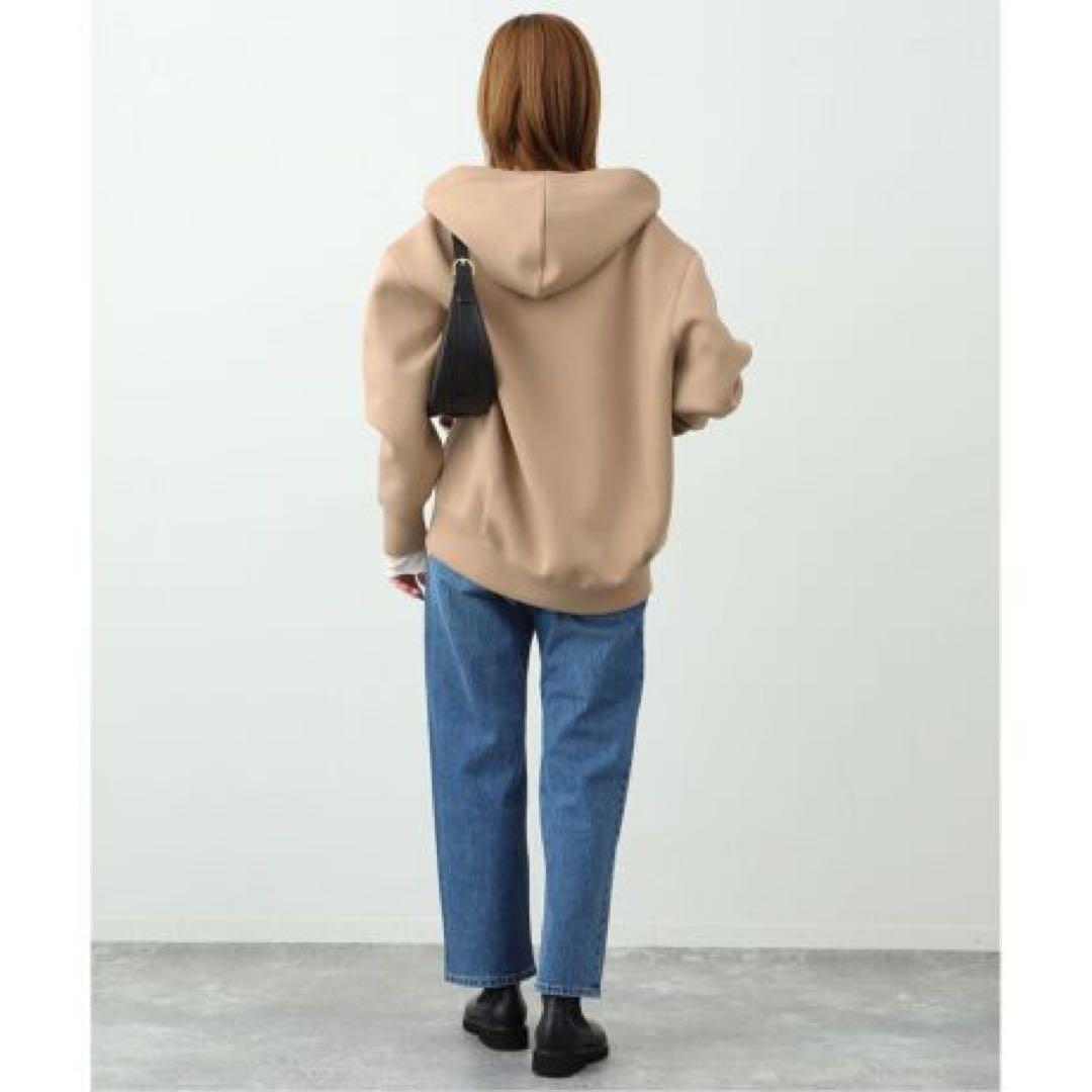 ボリュームジップアップフーディー