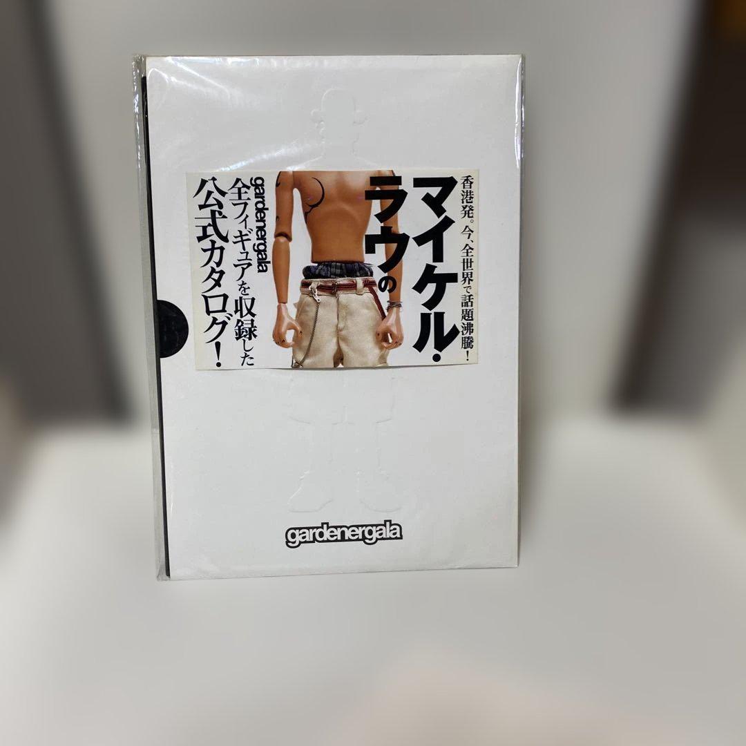 XLARGE × MICHAEL LAU ×fingercroxx - figure