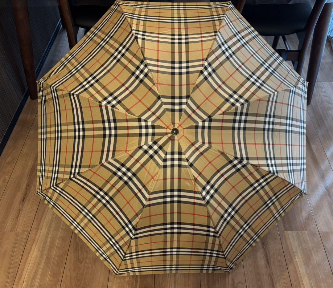 BURBERRYロンドン　ノバチェック柄　折りたたみ傘　ベージュ