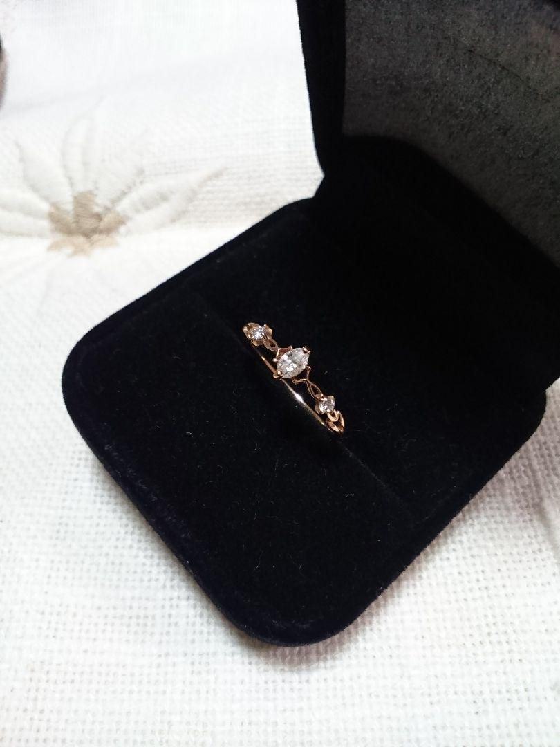 Avaron K18 ダイヤモンド リング 0・17ct 7月31日最終です。 Avaron K18 ダイヤモンド リング 0・17ct 7月31日最終です。