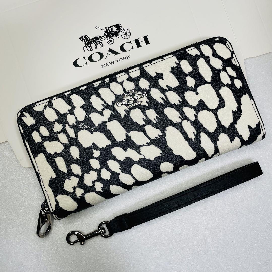 COACH アニマルプリント 長財布