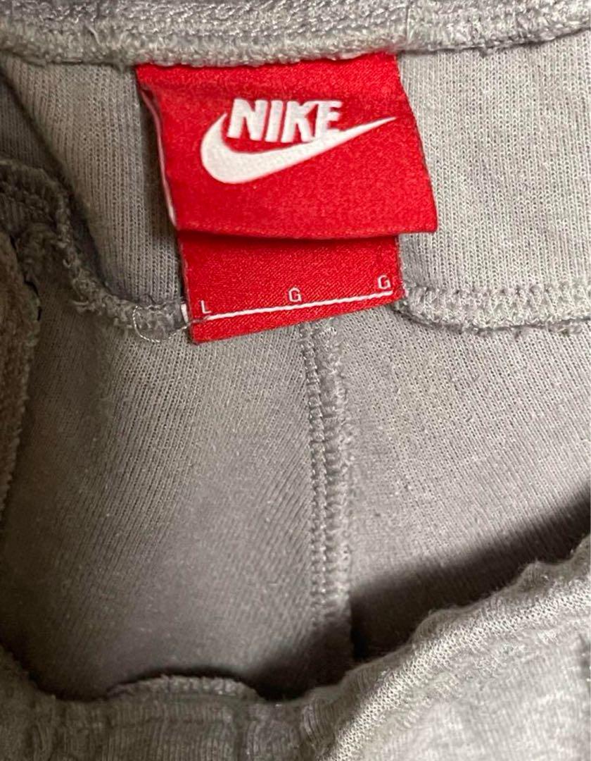 Nike テックフリース　ズボン