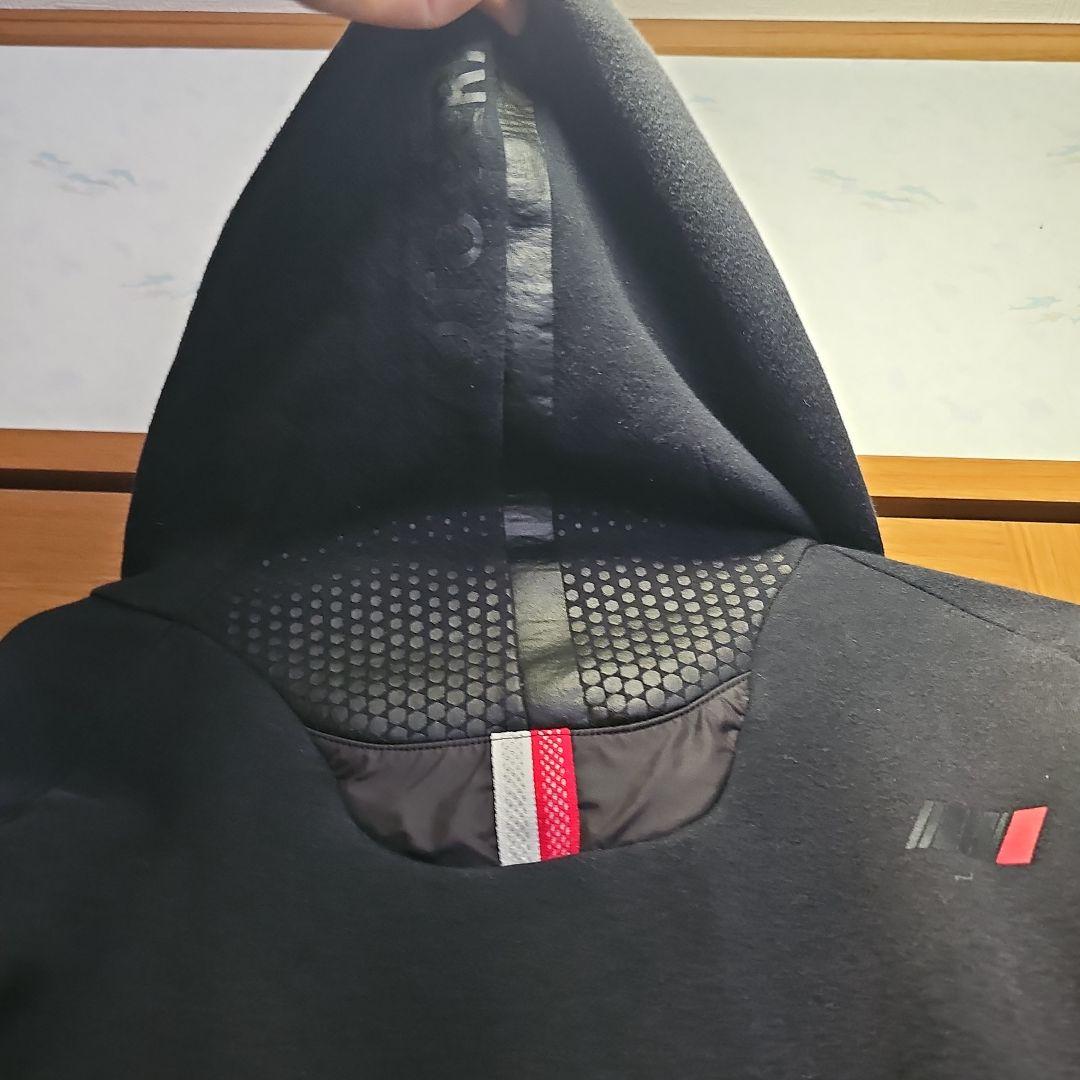 クシタニ　リニアフーディ　パーカー　 Mサイズ