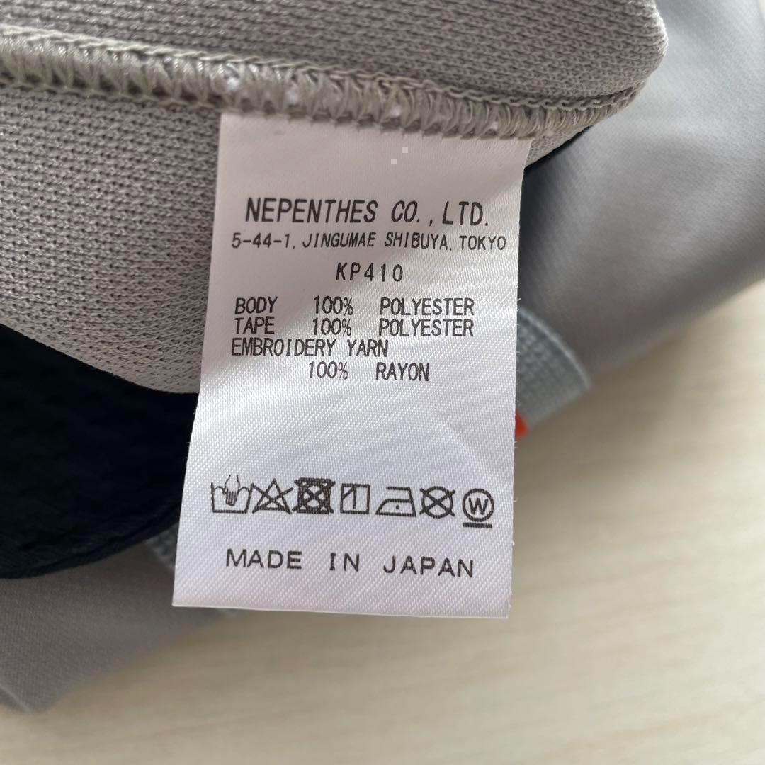 S グレー