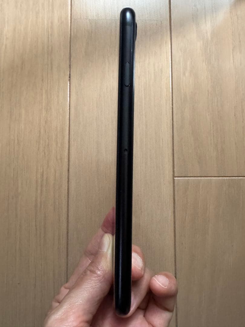 iPhone SE2 64GB 黒 SIMフリー ④ iPhone SE2 64GB 黒 SIMフリー ④