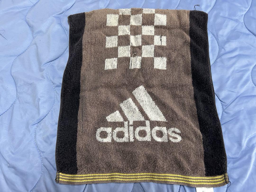 adidas ブラウン チェック柄 タオル