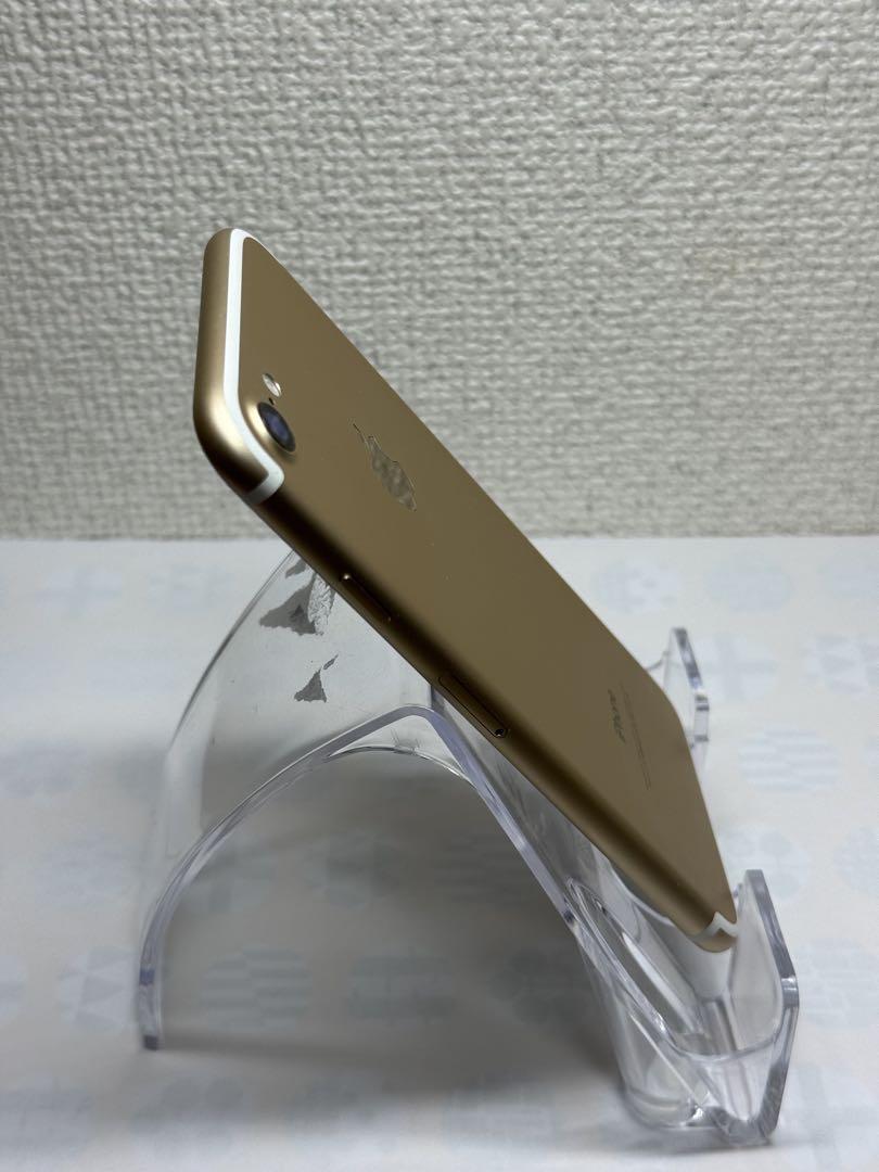 iPhone 7 ゴールド128GB 本体
