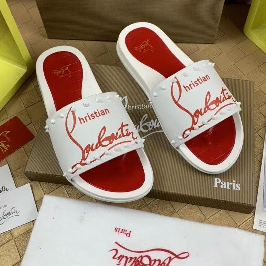 新品 Christian Louboutinルブタン スタッズ厚底サンダル 白