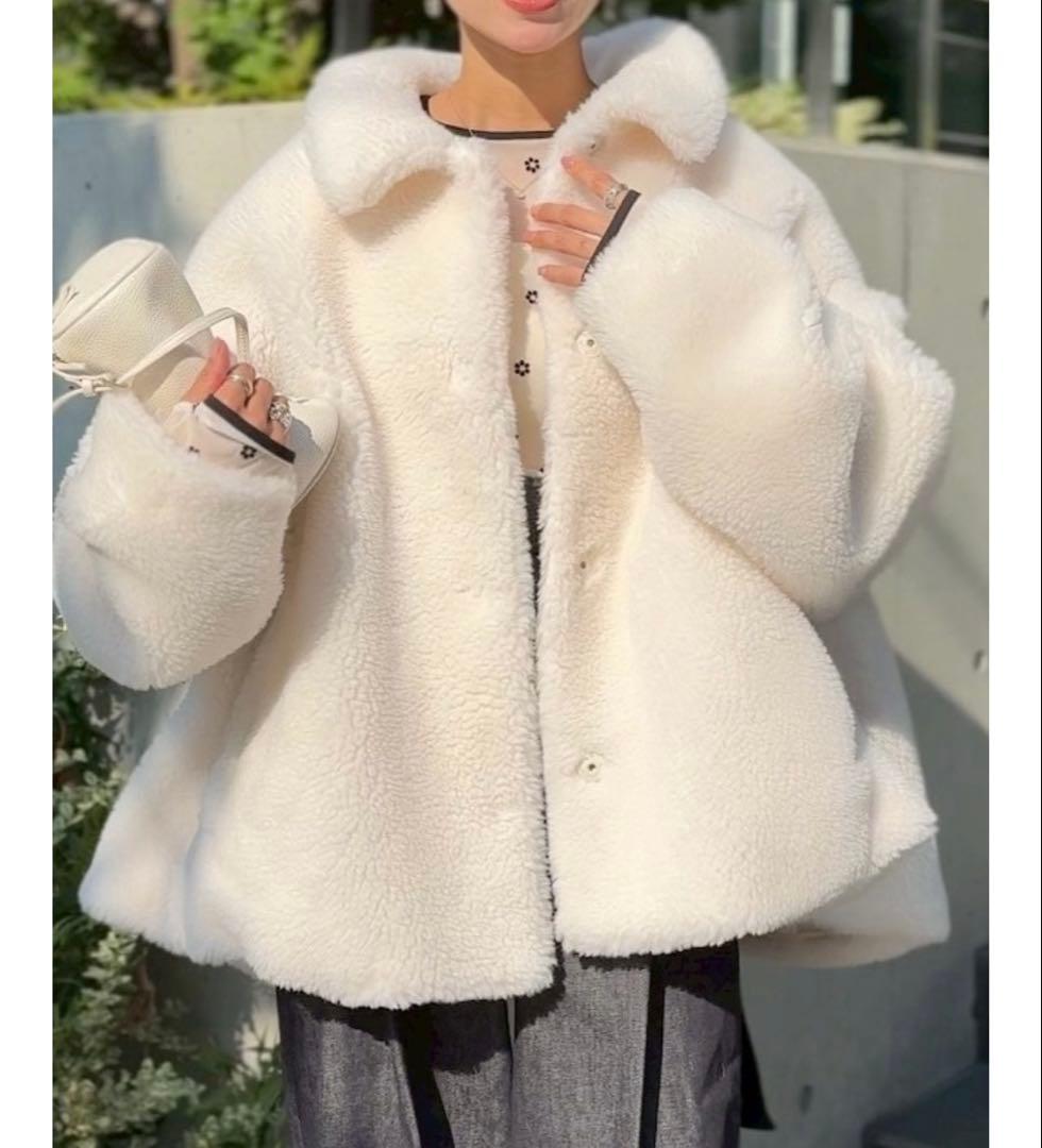 ヘヨン ted cape white 新品未使用タグ付き M - メルカリ