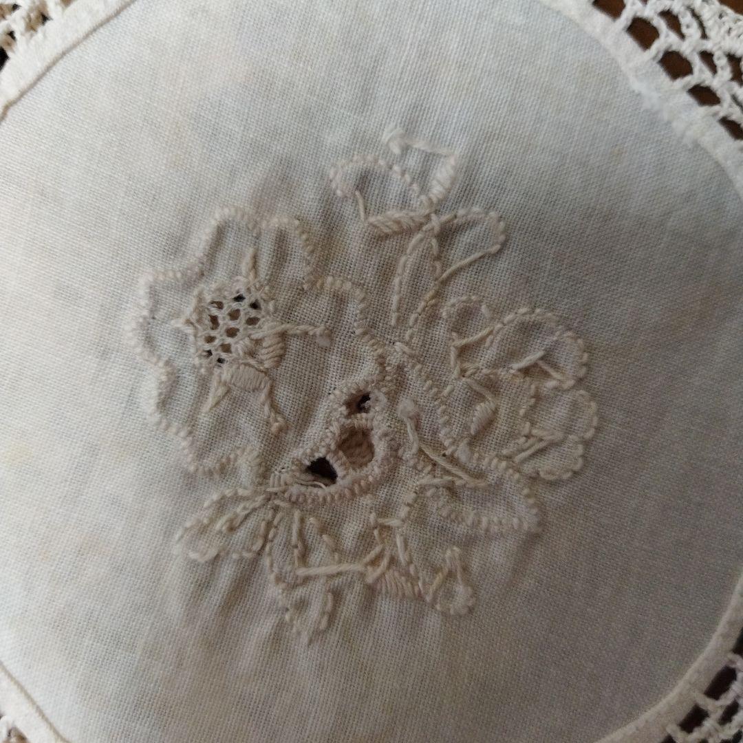 ヴィンテージレース刺繍テーブルクロス　ナプキン付き　エクリュ色
