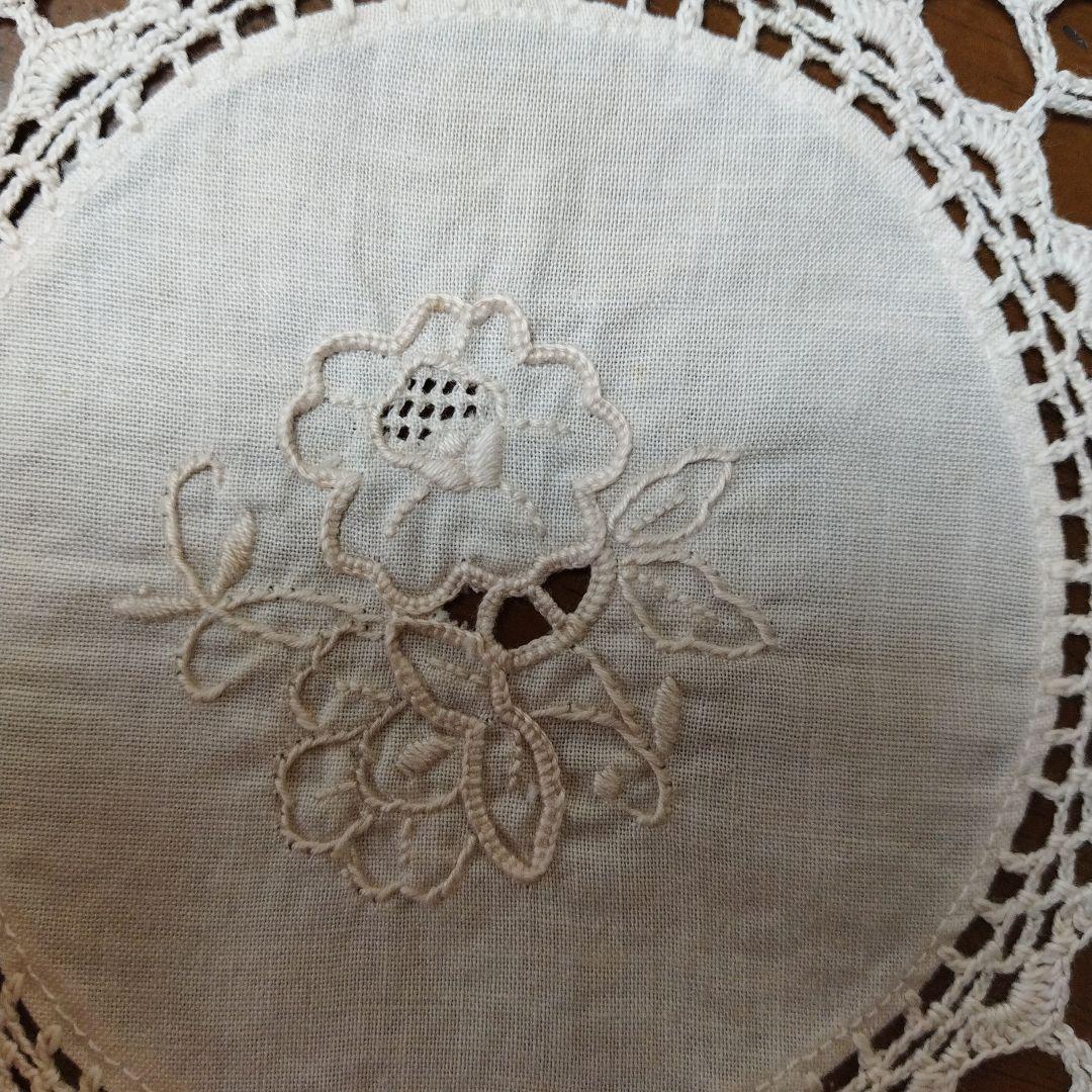 ヴィンテージレース刺繍テーブルクロス　ナプキン付き　エクリュ色