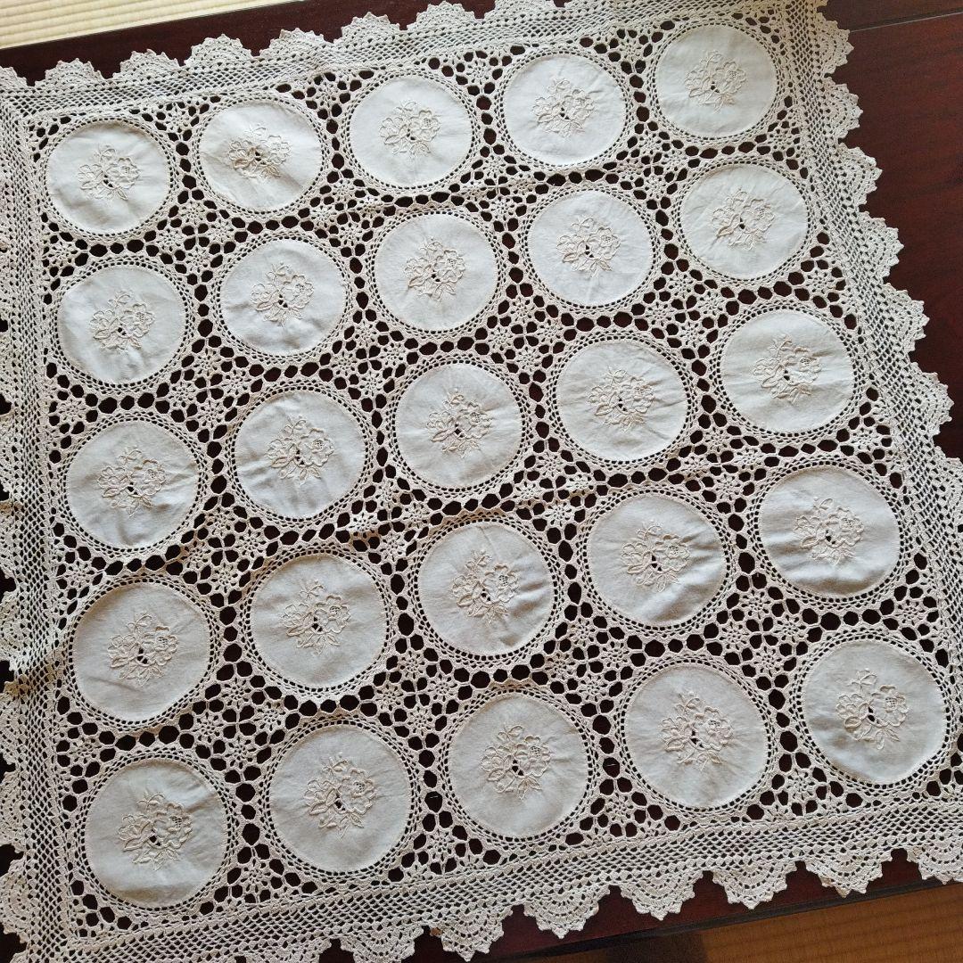 ヴィンテージレース刺繍テーブルクロス　ナプキン付き　エクリュ色