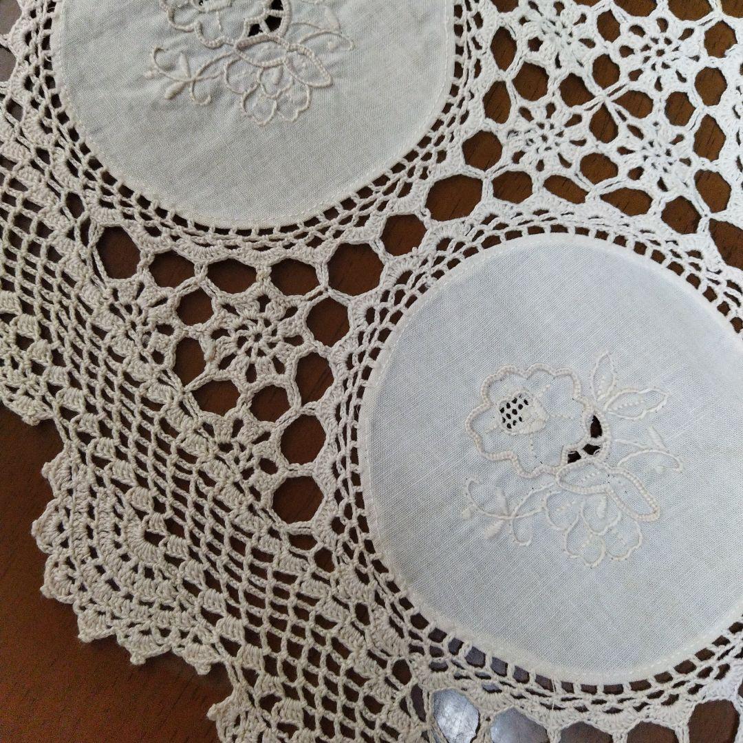 ヴィンテージレース刺繍テーブルクロス　ナプキン付き　エクリュ色