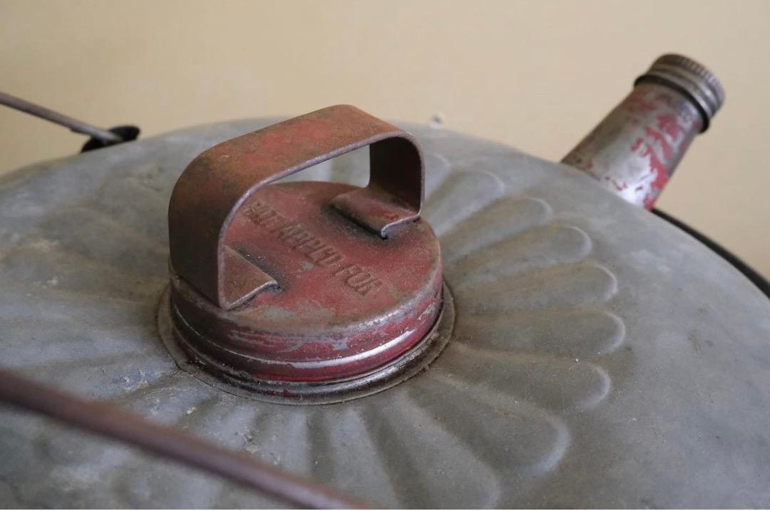 【USA vintage】携行缶 3 gallons portable fuel