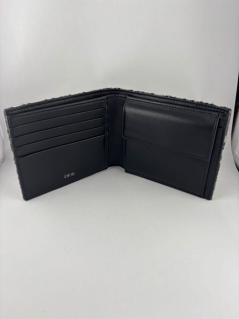 Dior モノグラム 二つ折り財布　美品　早い者勝ち。