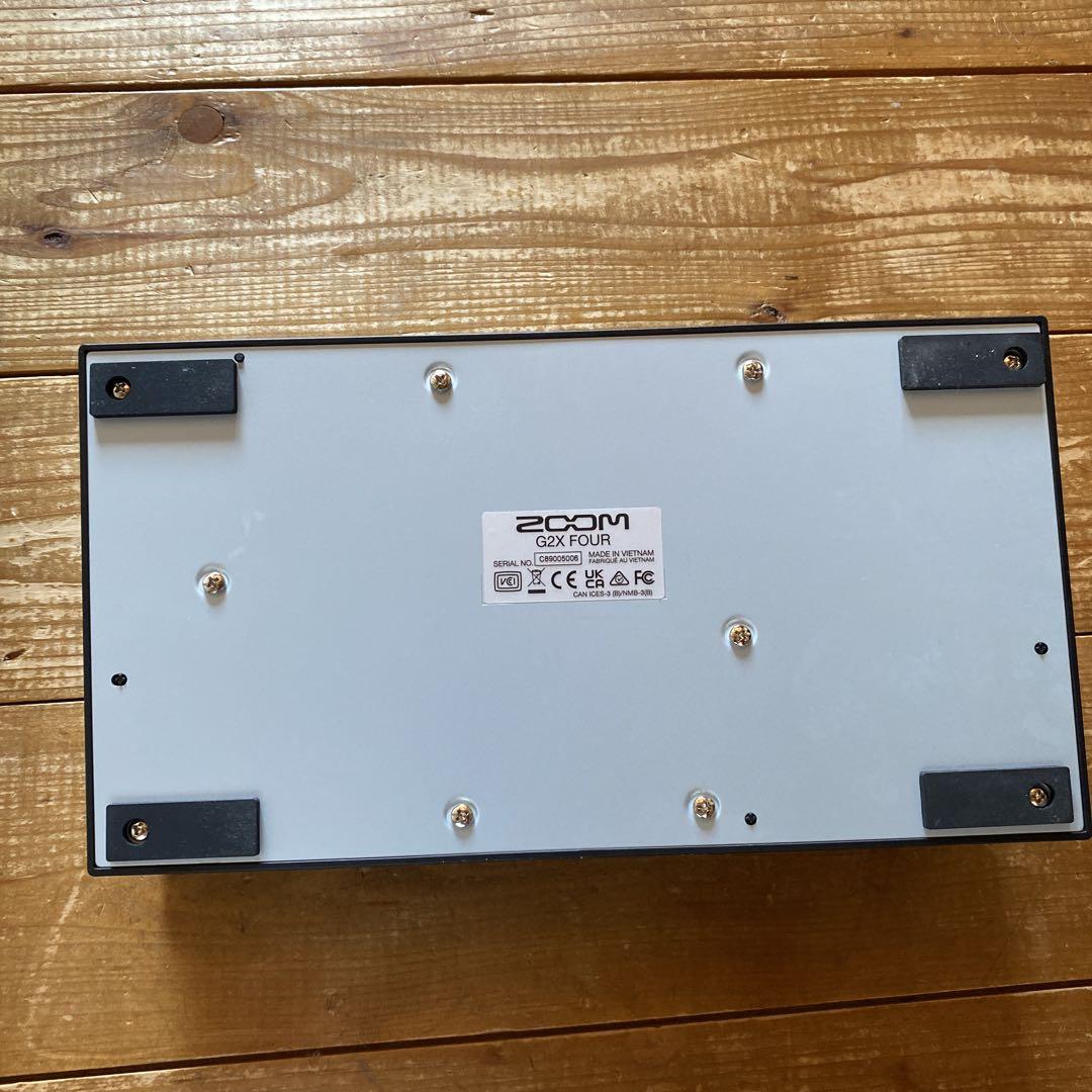 ZOOM G2X FOUR ギター　マルチエフェクター　ズーム