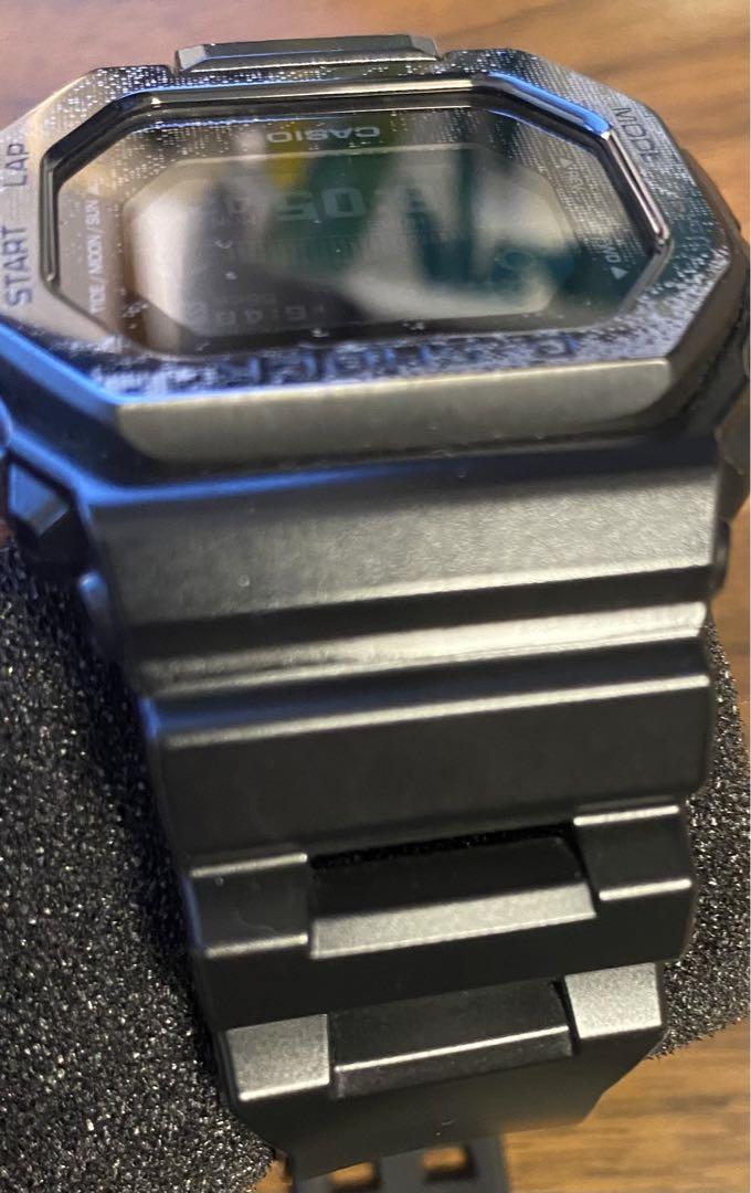 ES　カシオG-SHOCK GBX-100KI-1JR