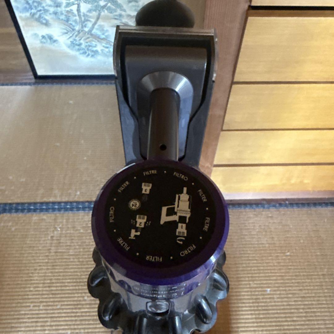 ジャンクDyson V10 スティッククリーナー 本体 - メルカリ