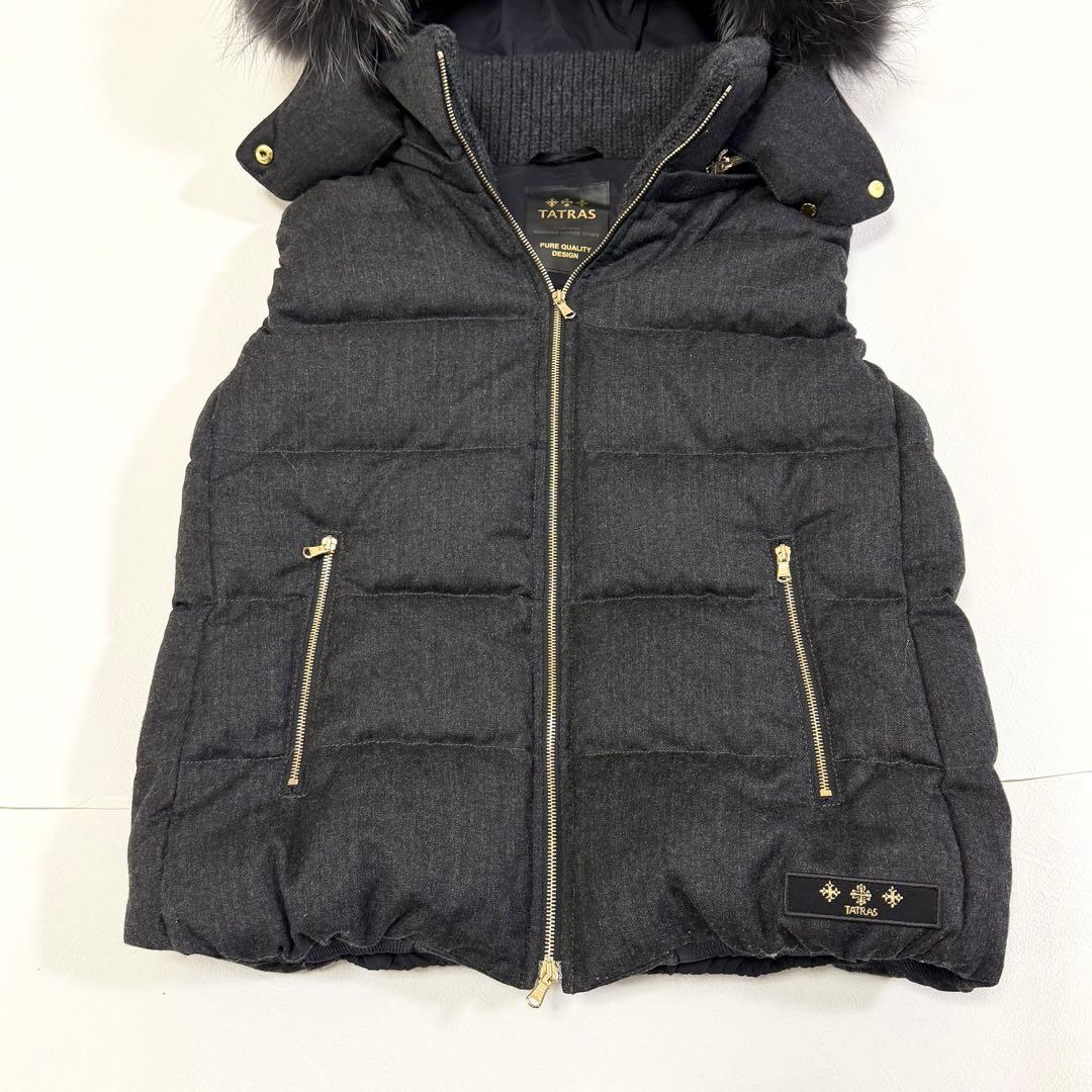 美品 TATRAS タトラス LUSERA ルセラ ダウンベスト フード TATRAS タトラス LUSERA ルセラ ダウンベスト グレー L - メルカリ