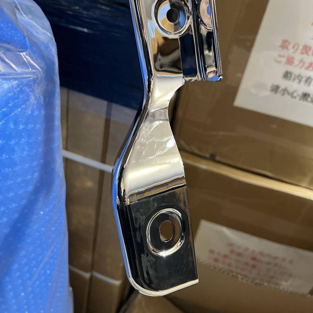 新品 いすゞ ファイブスターギガ フロントバンパーエンドカバー