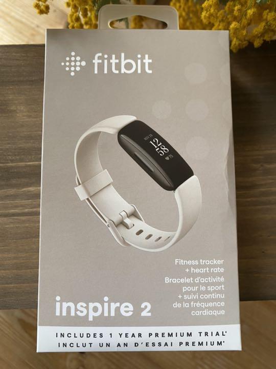 43%割引グレイ系【国内即発送】 【新品、未開封品】スマートウォッチ 格安ショップ ★fitbit inspire2 新品未開封 ホワイト★ トレーニング用品
