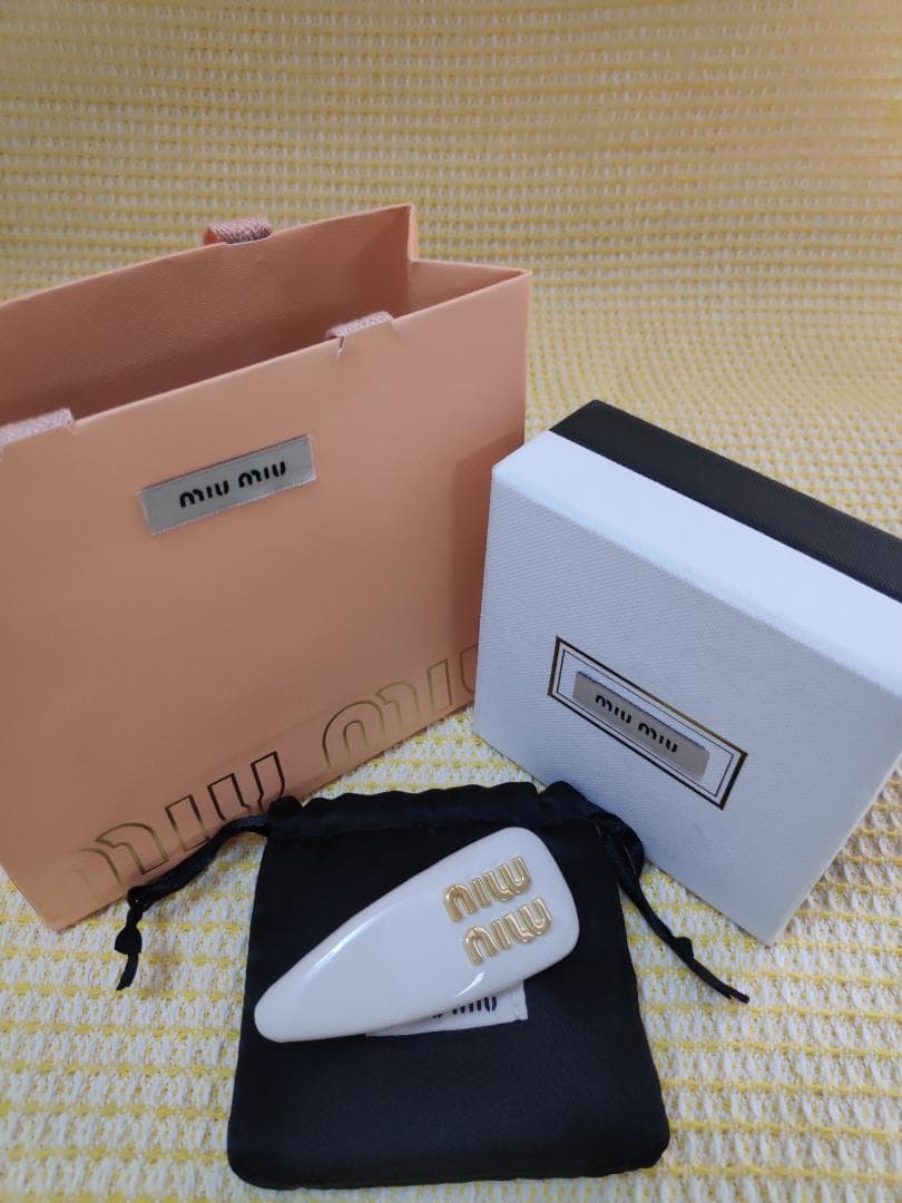 ロゴヘアピン レザー