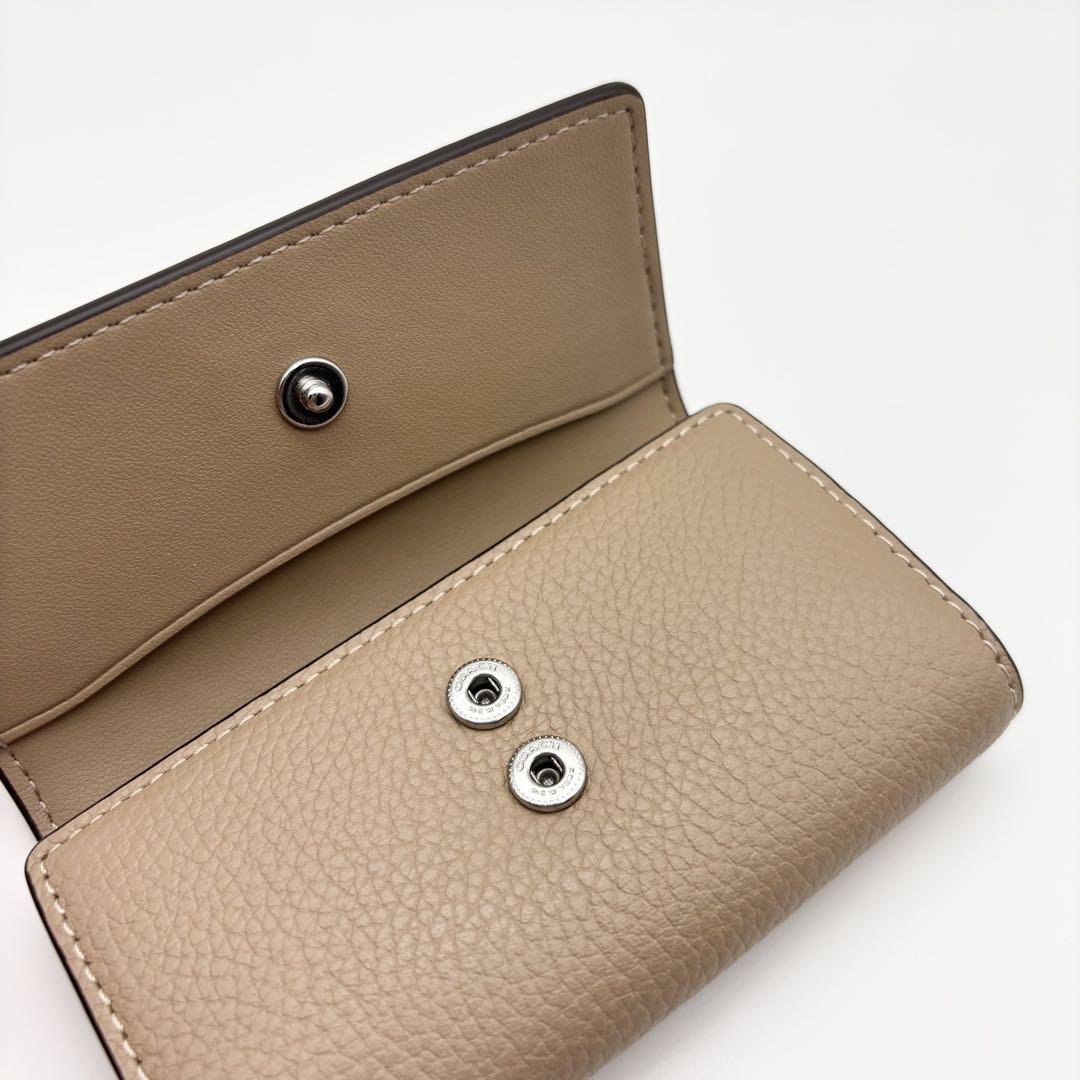 【NEW限定品】 COACH☆新品】エッセンシャル 6 リング キー ケース！トープ 小物