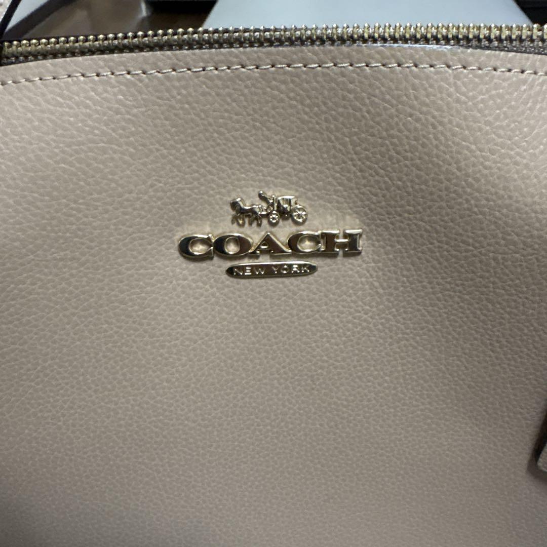 COACH ベージュ ハンドバッグ COACH ベージュ ハンドバッグ