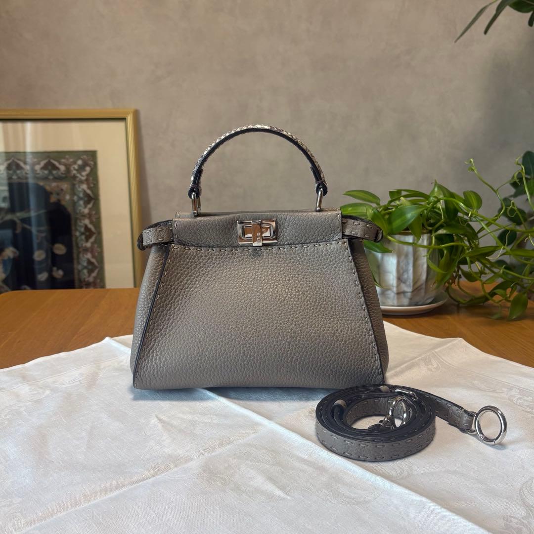 フェンディ ミニピーカブー セレリア ハンドバッグ カーフ パイソン