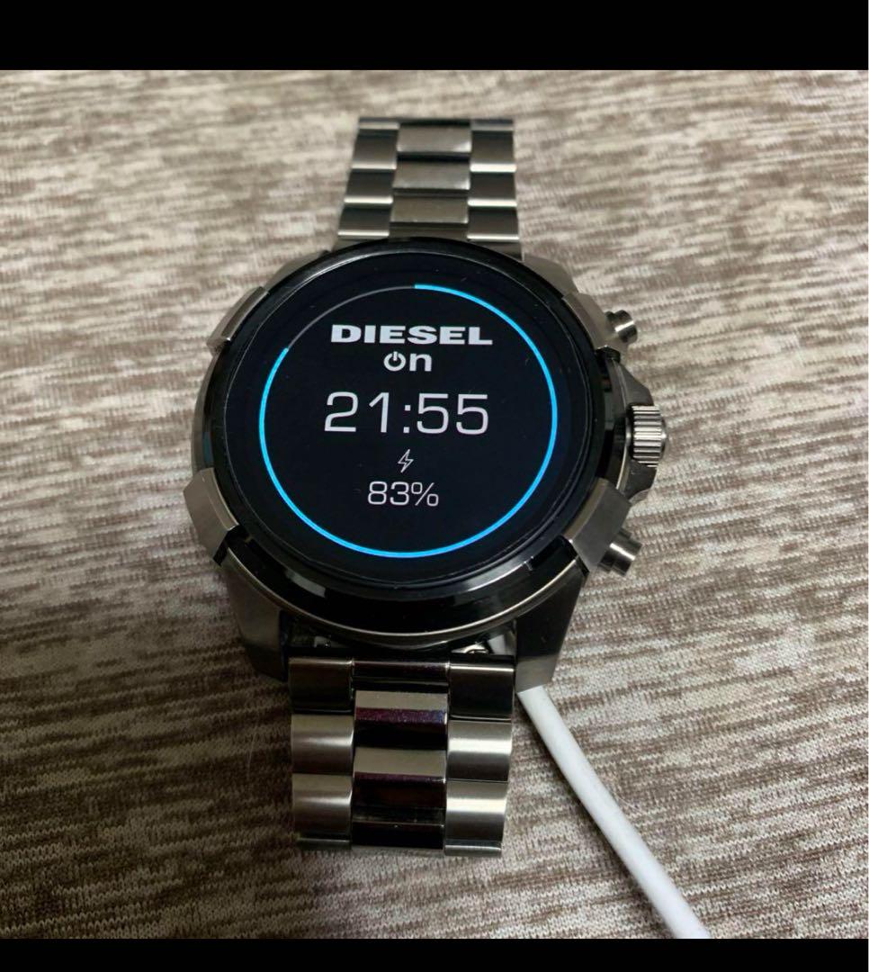 DIESEL on デジタル腕時計