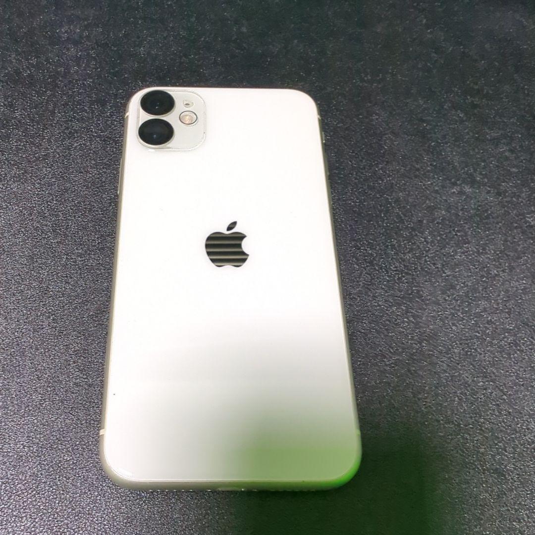 iPhone 11 64GB SIMフリー バッテリー容量73%
