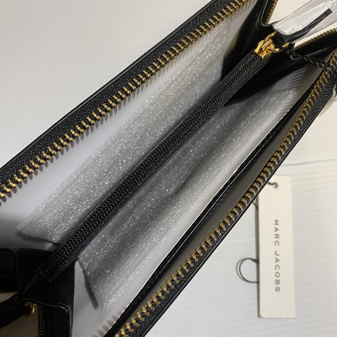 【未使用】MARC JACOBS　ラウンドファスナー長財布　サフィアーノレザー