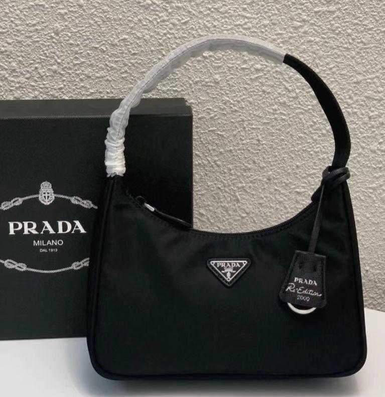 PRADAハンドバッグナイロンテスートブラック