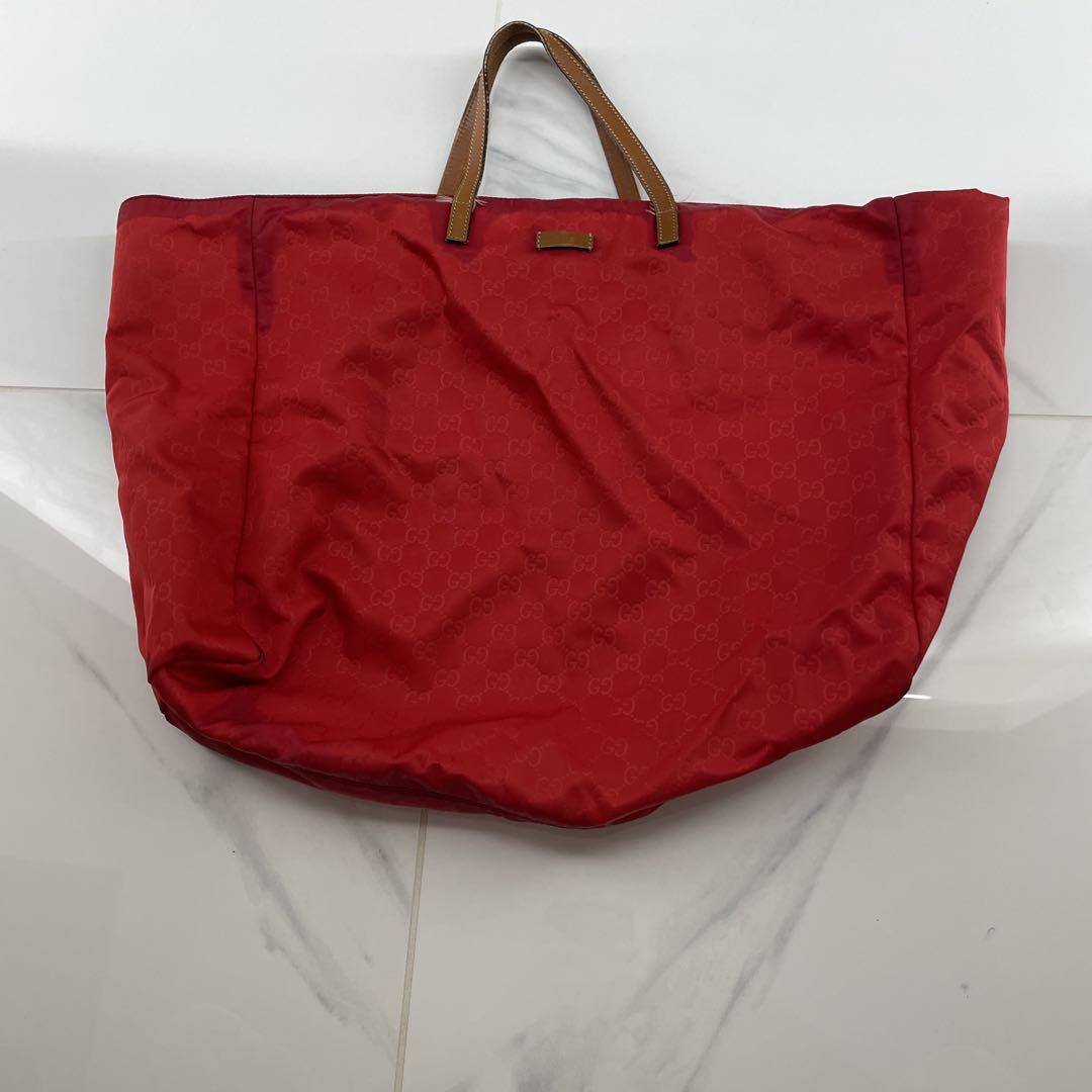 GUCCIレッドナイロン トートバッグ ロゴ入り