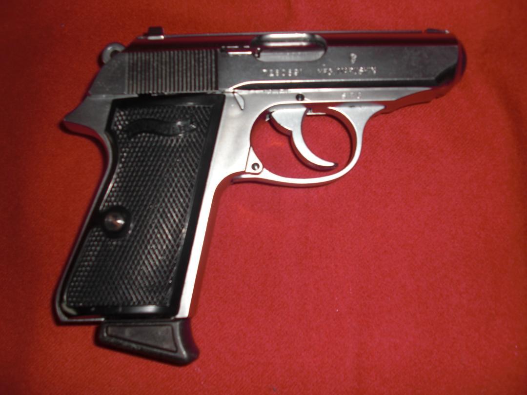 マルシン ワルサーPPK/S シルバー モデルガン ジャンク品　火薬含まず マルシン ワルサーPPK/S シルバー モデルガン ジャンク品 火薬