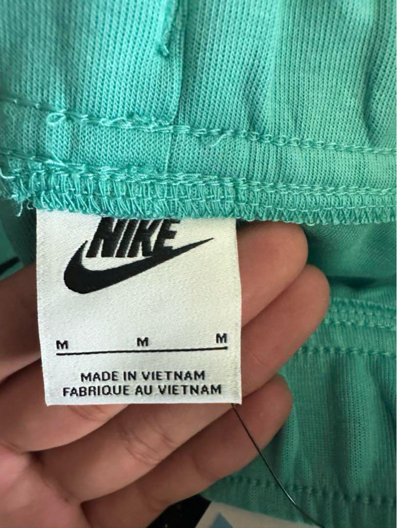 新品未使用 nike ナイキ テックフリース　下のみ NIKEテックフリース 下のみ - メルカリ