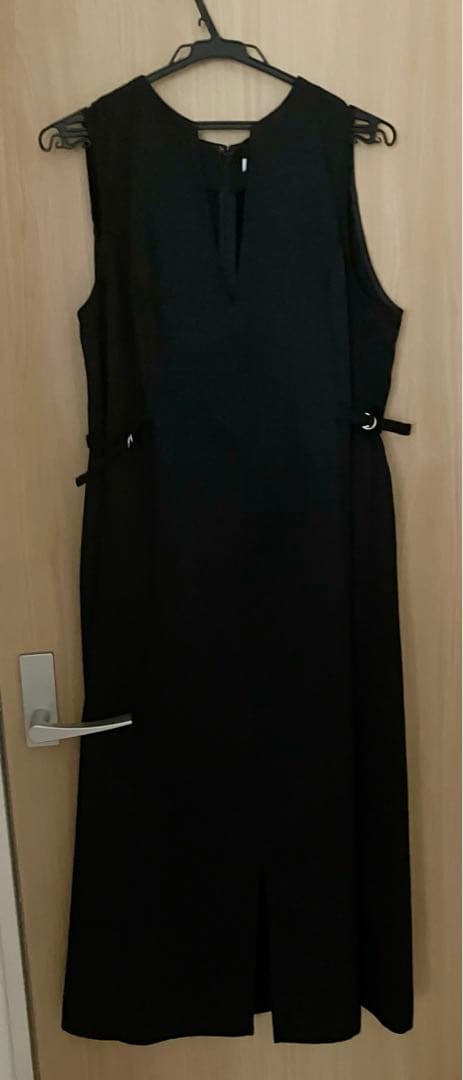 overE ポリニージャンパースカート ブラック 96 overE ポリニージャンパースカート ブラック 96