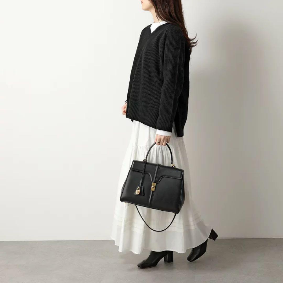 最終価格【新品未使用】celine クラシック 16 セーズ ミディアム 最終価格【新品未使用】celine クラシック 16 セーズ ミディアム